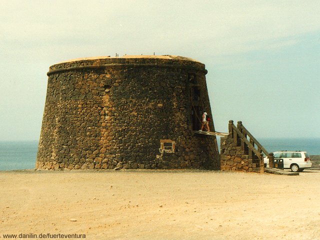 Castillo de Tostón in El Cotillo