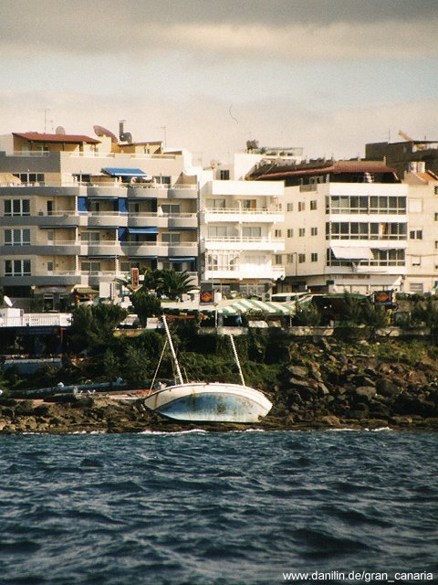 Gestrandete Yacht vor Arguineguín