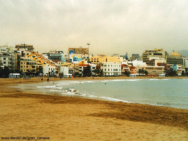 Playa de las Canteras in Las Palmas de Gran Canaria