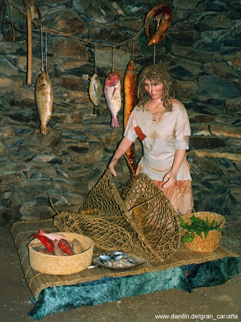 Altkanarische Fischersfrau im Mundo Aborigen