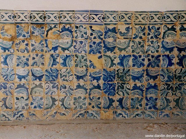 Azulejos in der Capela de Senhora da Rocha bei Armacão de Pêra