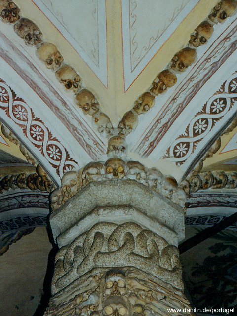 Knochenkapelle Capela dos Ossos von Évora